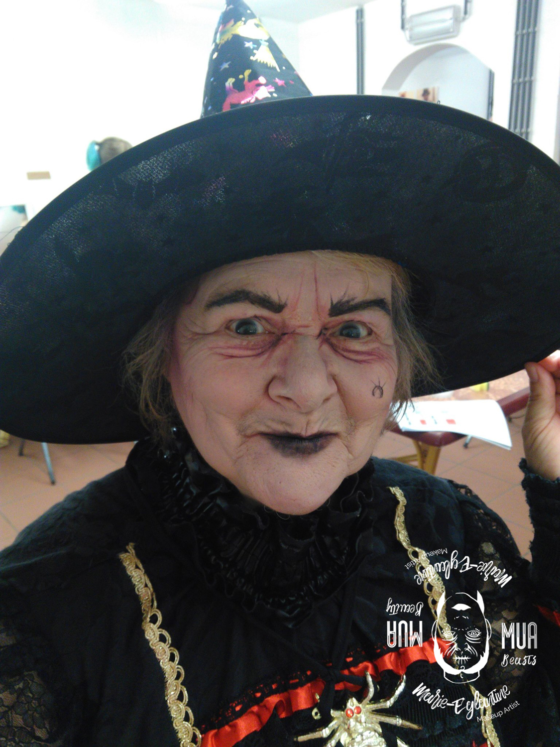 Makeup Halloween witch